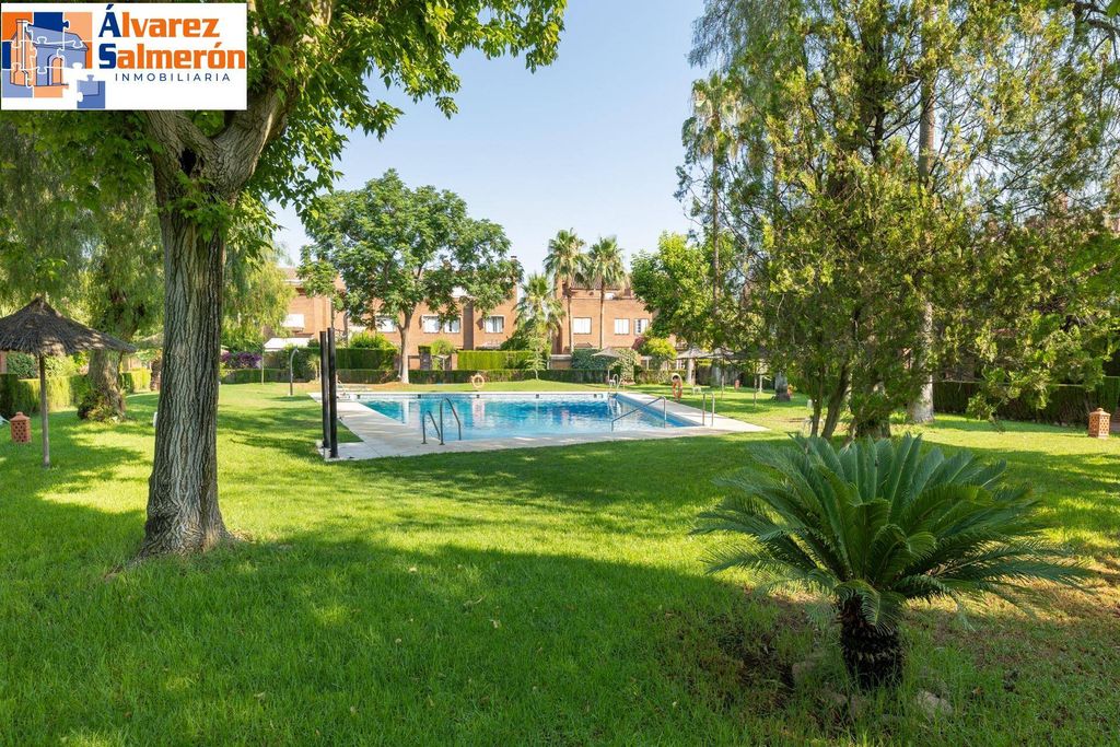 Maison de luxe à vendre à Granada, 950 000 €, Photo 1