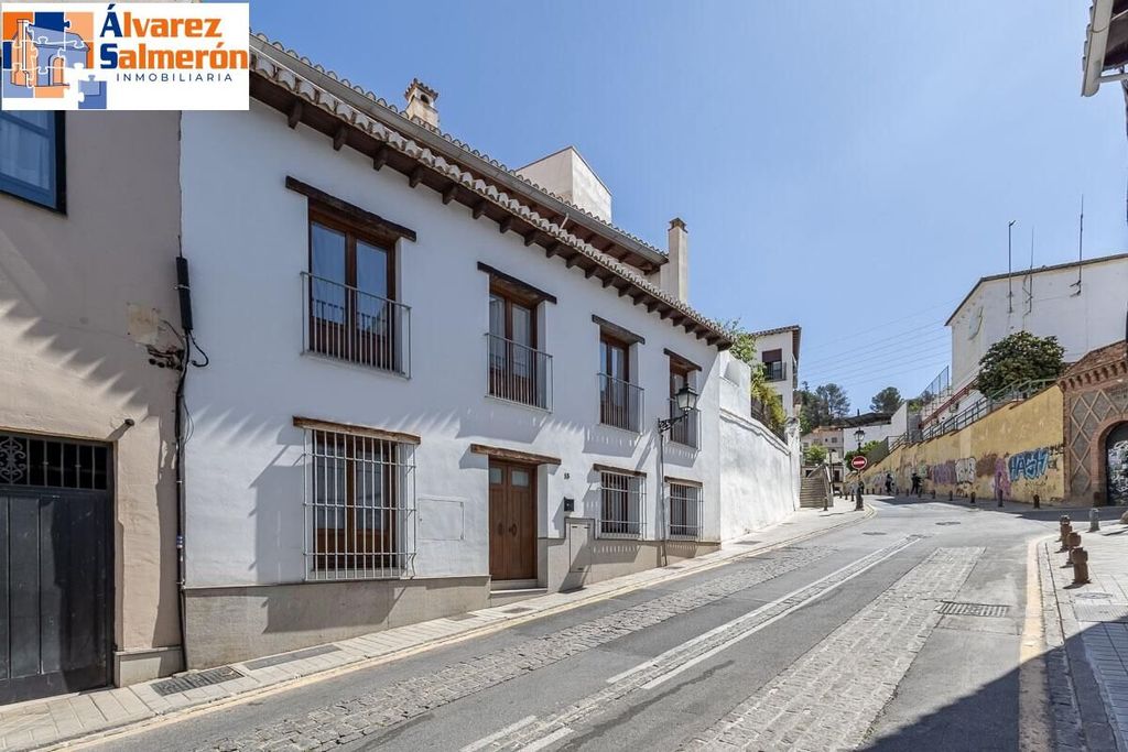 Luxury House for sale in Granada, 470 000 €, Photo 1