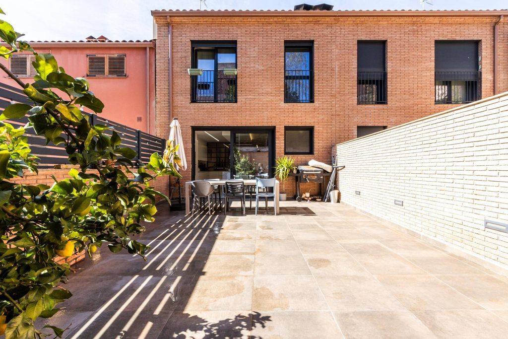 Appartement de luxe à vendre à Sant Llorenç Savall, 439 000 €, Photo 1