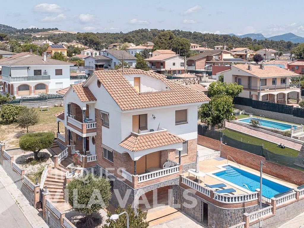 Maison de luxe à vendre à Caldes de Montbui, 590 000 €, Photo 1