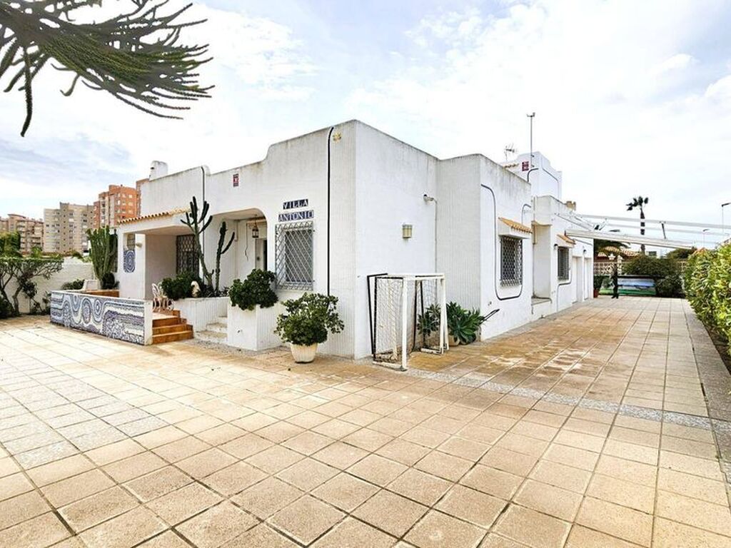 Maison de luxe à vendre à La Manga Del Mar Menor, 469 000 €, Photo 1