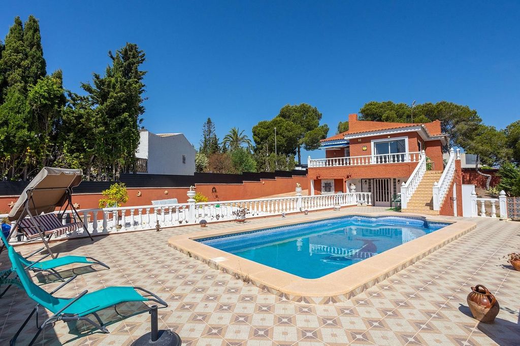 Maison de luxe à vendre à Torrevieja, 499 000 €, Photo 1