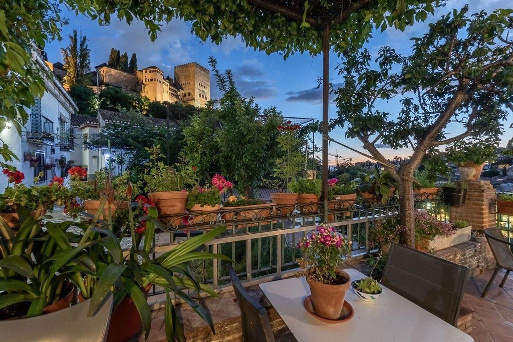 Maison de luxe à vendre à Granada, 550 000 €, Photo 1