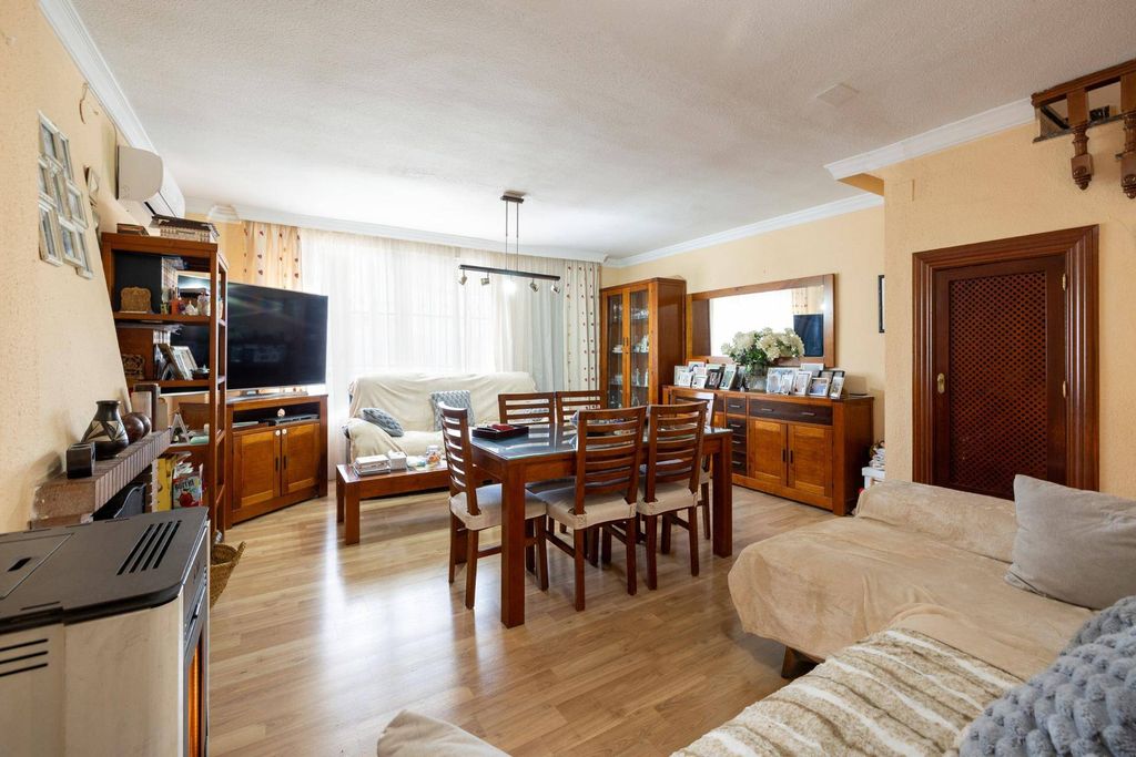 Luxury House for sale in Peligros, 420 000 €, Photo 4