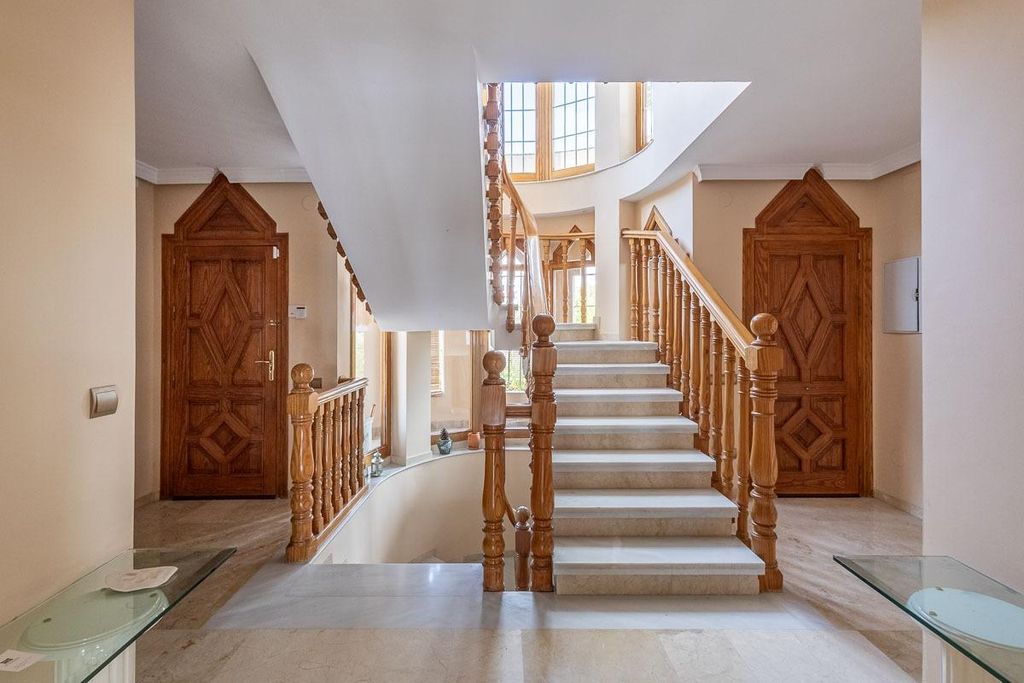 Luxury House for sale in Peligros, 510 000 €, Photo 5