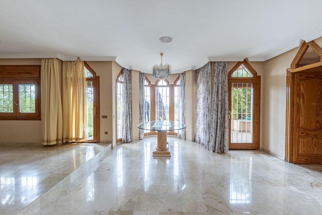 Luxury House for sale in Peligros, 510 000 €, Photo 6