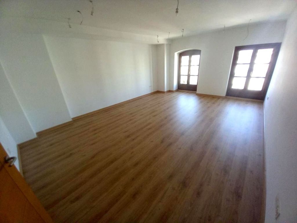 Luxury Apartment for sale in Zaragoza, 950 000 €, Photo 3
