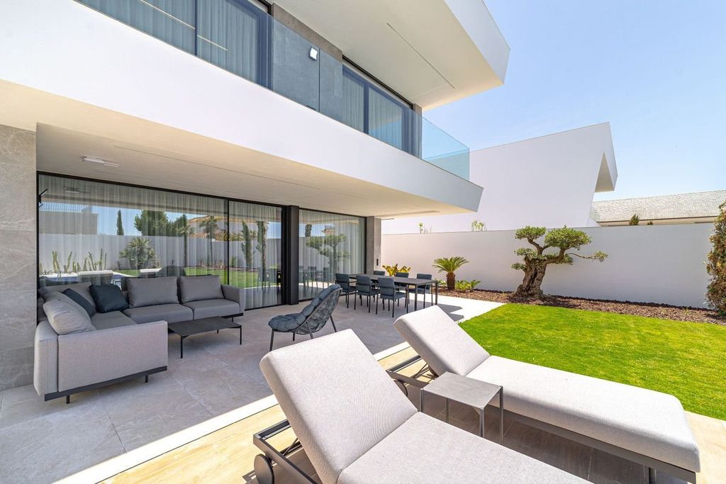 Luxury House for sale in Marbella, 2 695 000 €, Photo 3