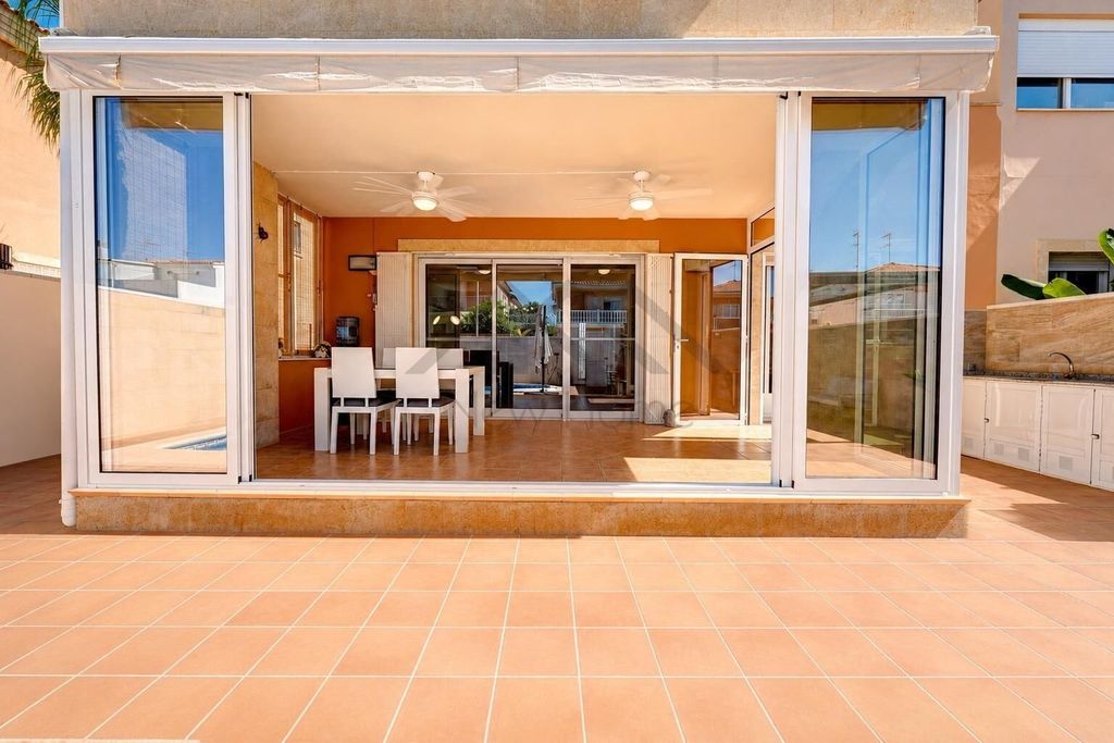 Luxury House for sale in La Pobla de Vallbona, 495 000 €, Photo 6