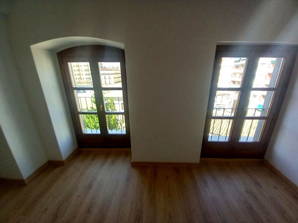 Luxury Apartment for sale in Zaragoza, 950 000 €, Photo 7
