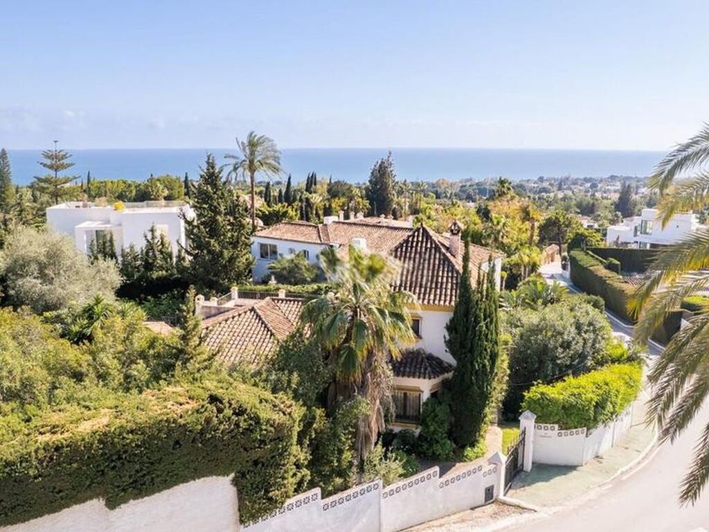 Luxury House for sale in Marbella, 2 500 000 €, Photo 2