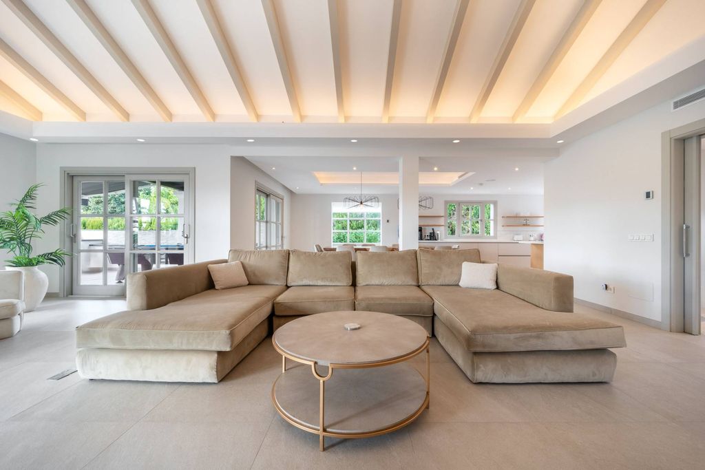 Luxury House for sale in Marbella, 3 950 000 €, Photo 2