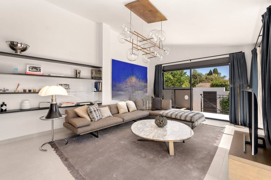 Luxury House for sale in Marbella, 2 850 000 €, Photo 3