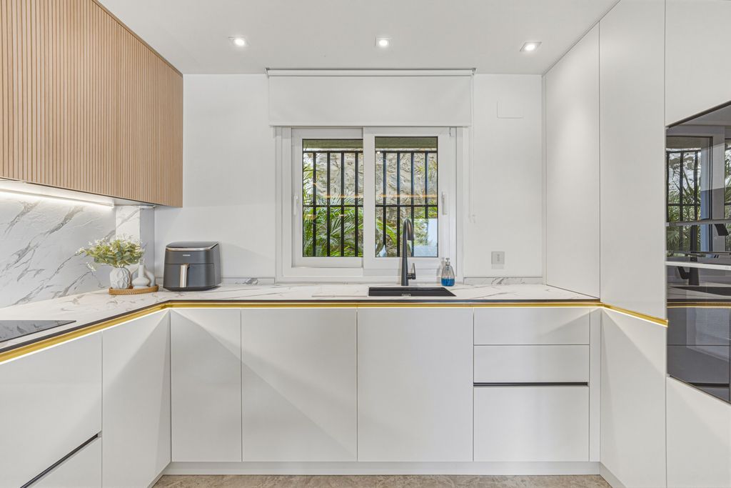 Maison de luxe à vendre à Marbella, 1 395 000 €, Photo 6