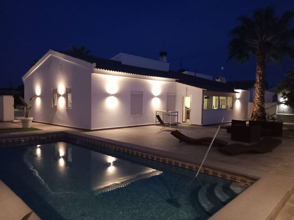 Maison de luxe à vendre à Playas de Orihuela, 695 000 €, Photo 1