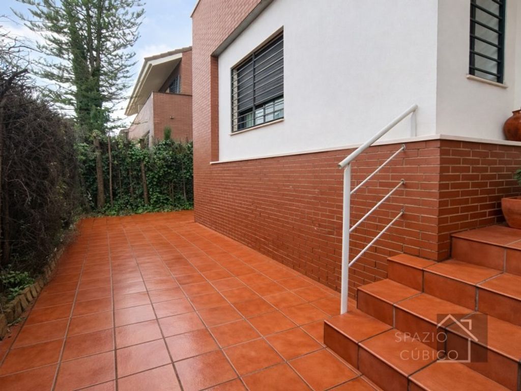 Luxury House for sale in Gelves, 450 000 €, Photo 2