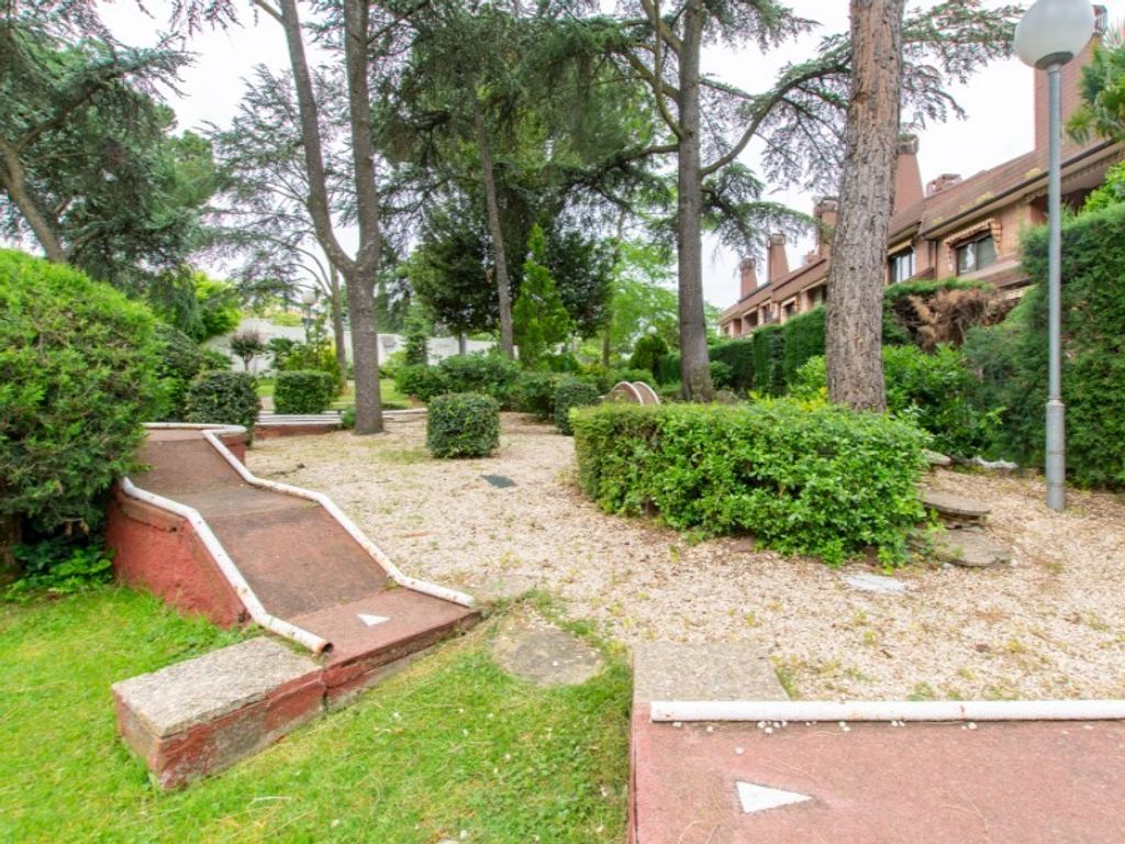 Maison de luxe à vendre à Las Rozas de Madrid, 1 199 000 €, Photo 2
