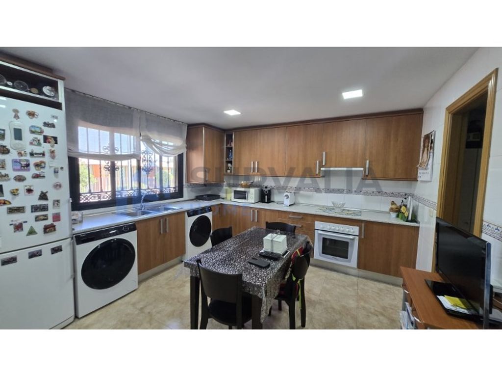 Luxury House for sale in Fuenlabrada, 787 000 €, Photo 3