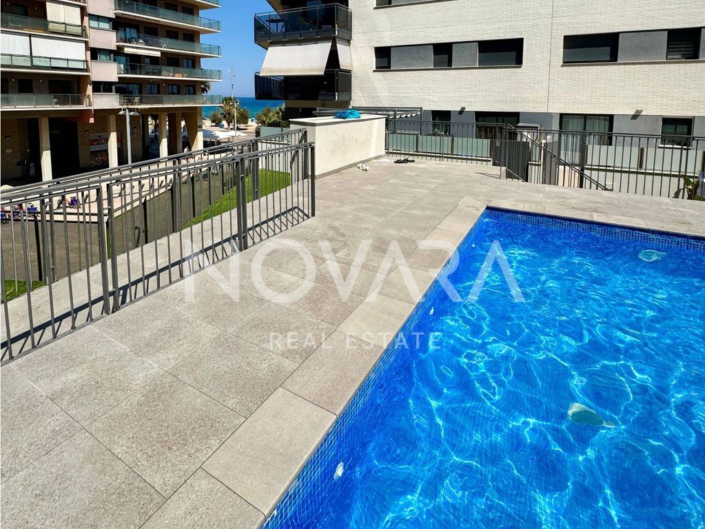Luxury Apartment for sale in Badalona, 675 000 €, Photo 2