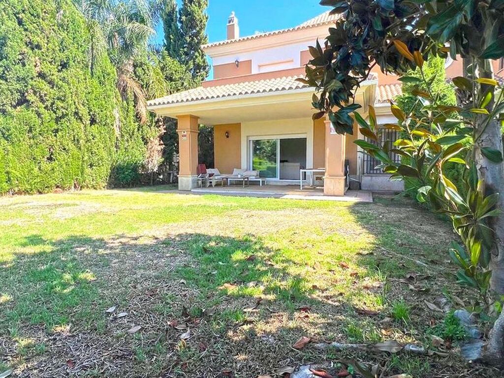 Maison de luxe à vendre à Marbella, 890 000 €, Photo 2