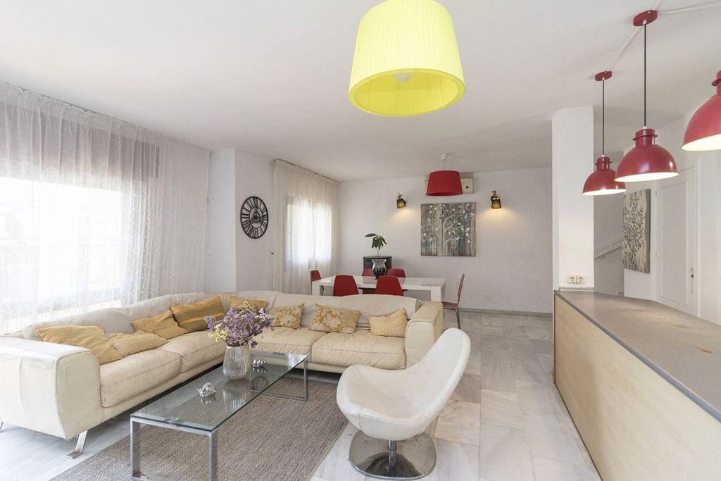 Maison de luxe à vendre à Marbella, 1 200 000 €, Photo 2
