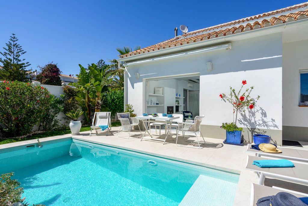 Luxury House for sale in Marbella, 1 990 000 €, Photo 2