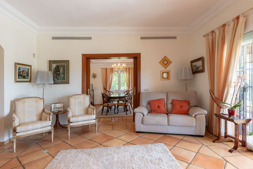 Maison de luxe à vendre à Elviria, 1 950 000 €, Photo 4