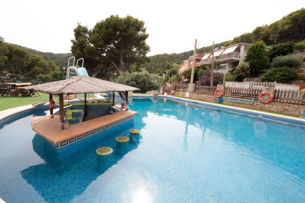 Maison de luxe à vendre à Torrelles de Llobregat, 870 000 €, Photo 5
