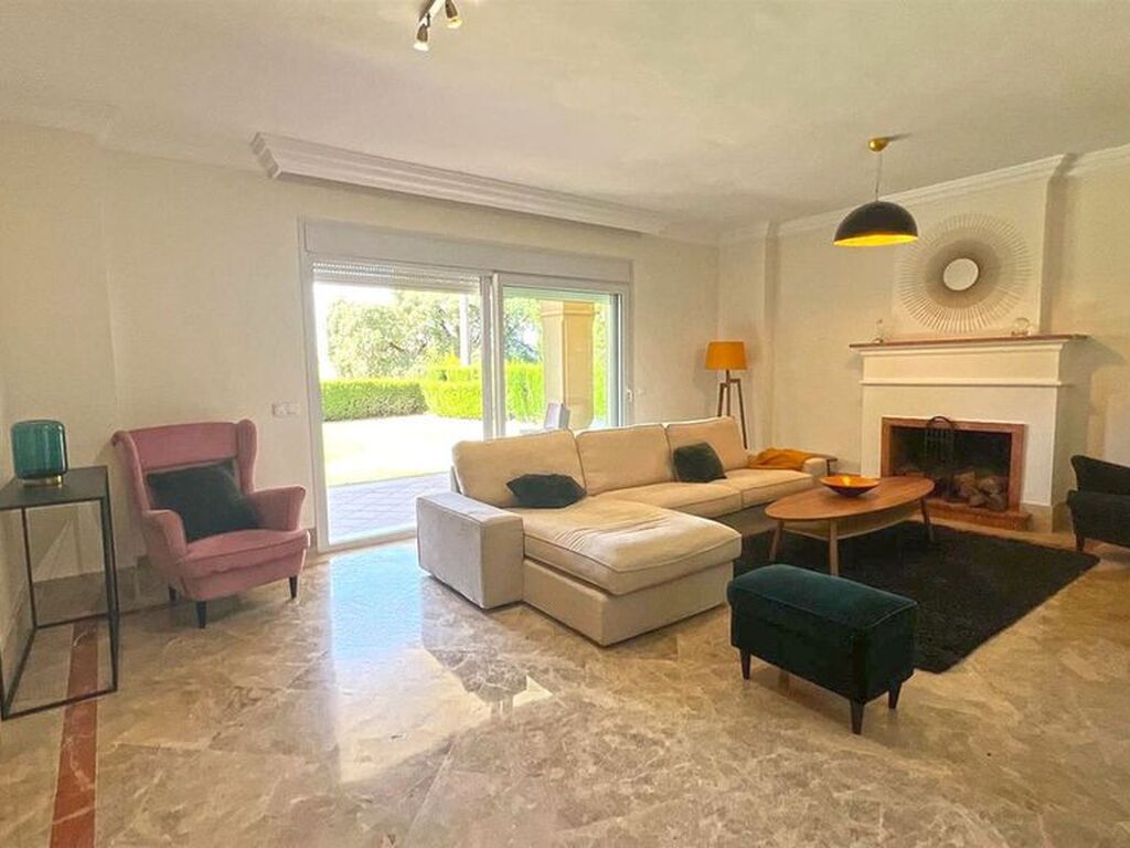 Maison de luxe à vendre à Marbella, 890 000 €, Photo 7