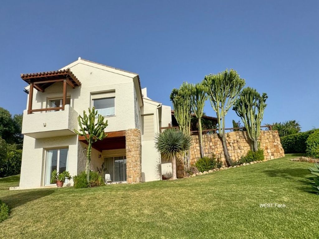 Luxury House for sale in Benahavís, 1 950 000 €, Photo 7
