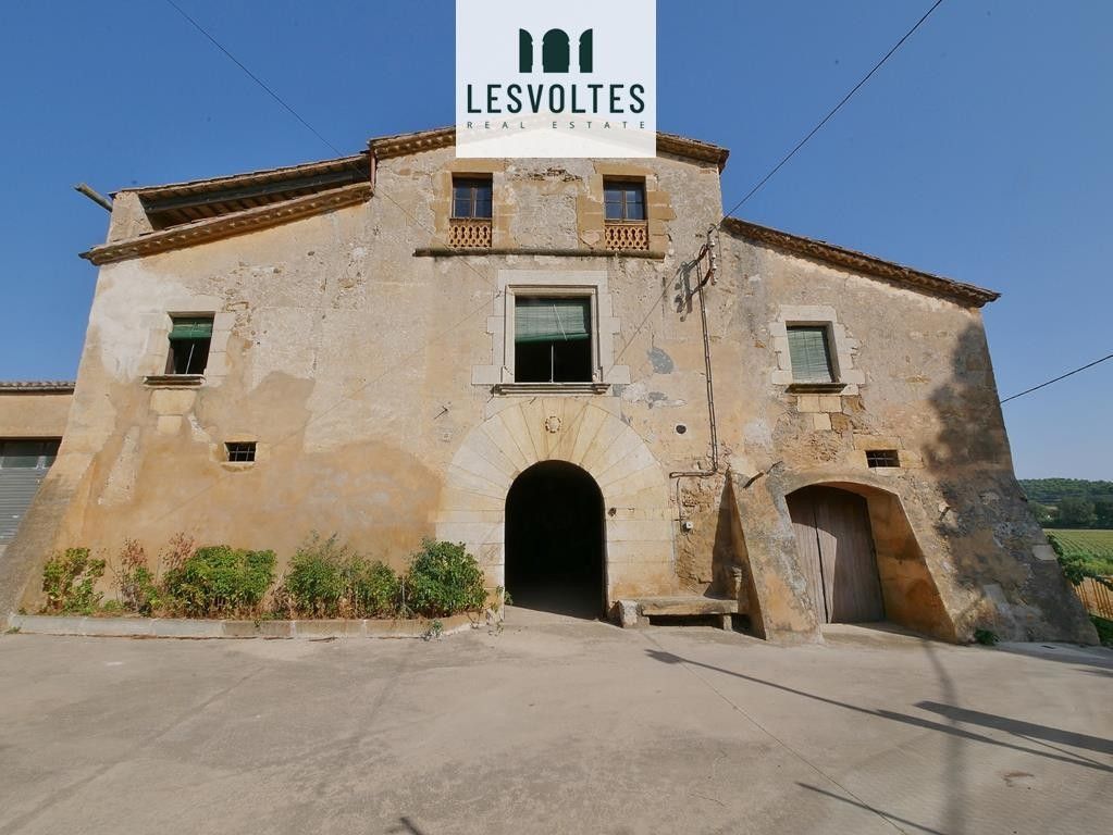 Luxury House for sale in La Bisbal d'Empordà, 1 200 000 €, Photo 2