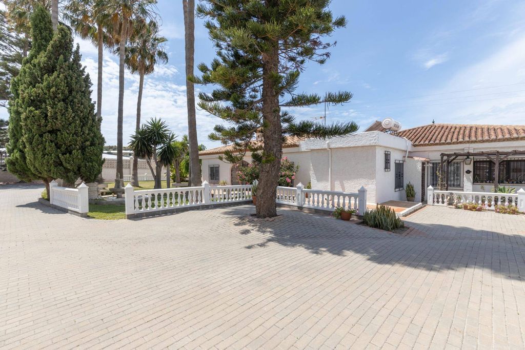 Maison de luxe à vendre à Motril, 595 000 €, Photo 2