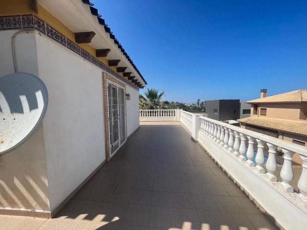 Maison de luxe à vendre à Torrevieja, 670 000 €, Photo 3