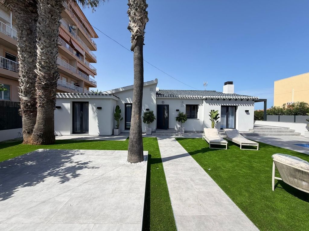Maison de luxe à vendre à Torrevieja, 749 000 €, Photo 4