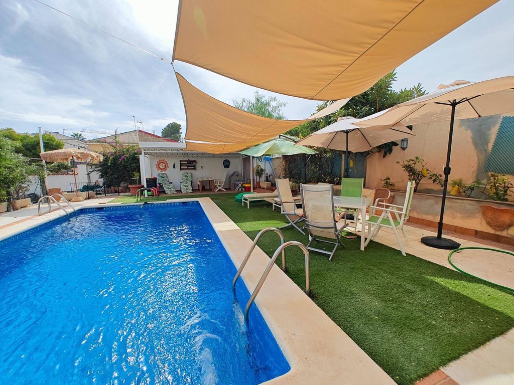 Maison de luxe à vendre à Torrevieja, 470 000 €, Photo 2