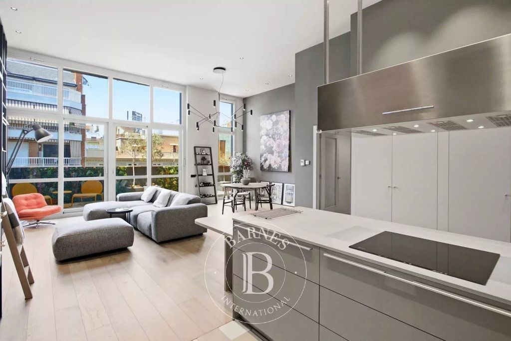 Luxury Apartment for sale in Barcelona, 1 649 000 €, Photo 2