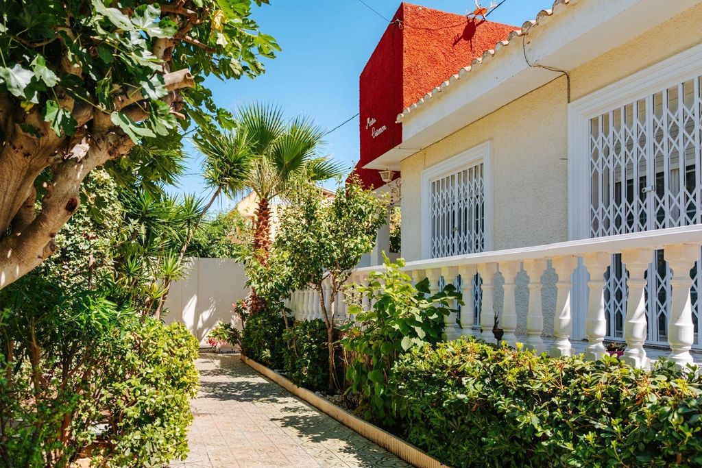 Maison de luxe à vendre à Torrevieja, 850 000 €, Photo 3