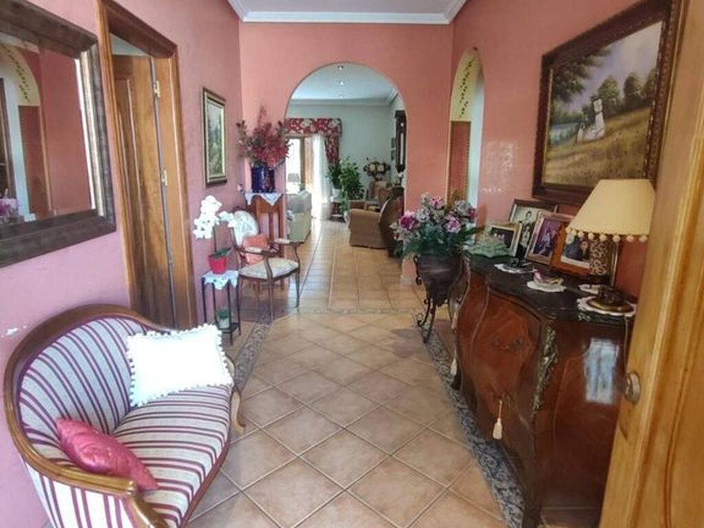 Maison de luxe à vendre à Daya Vieja, 849 999 €, Photo 3