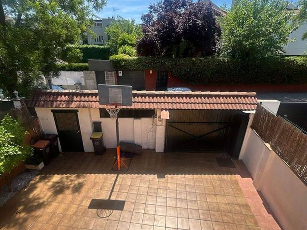 Maison de luxe à vendre à Madrid, 1 250 000 €, Photo 2