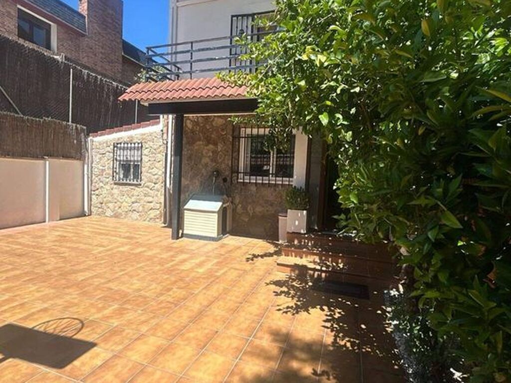 Maison de luxe à vendre à Madrid, 1 250 000 €, Photo 4