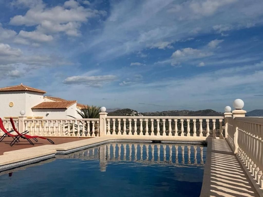 Maison de luxe à vendre à Calp, 690 000 €, Photo 1