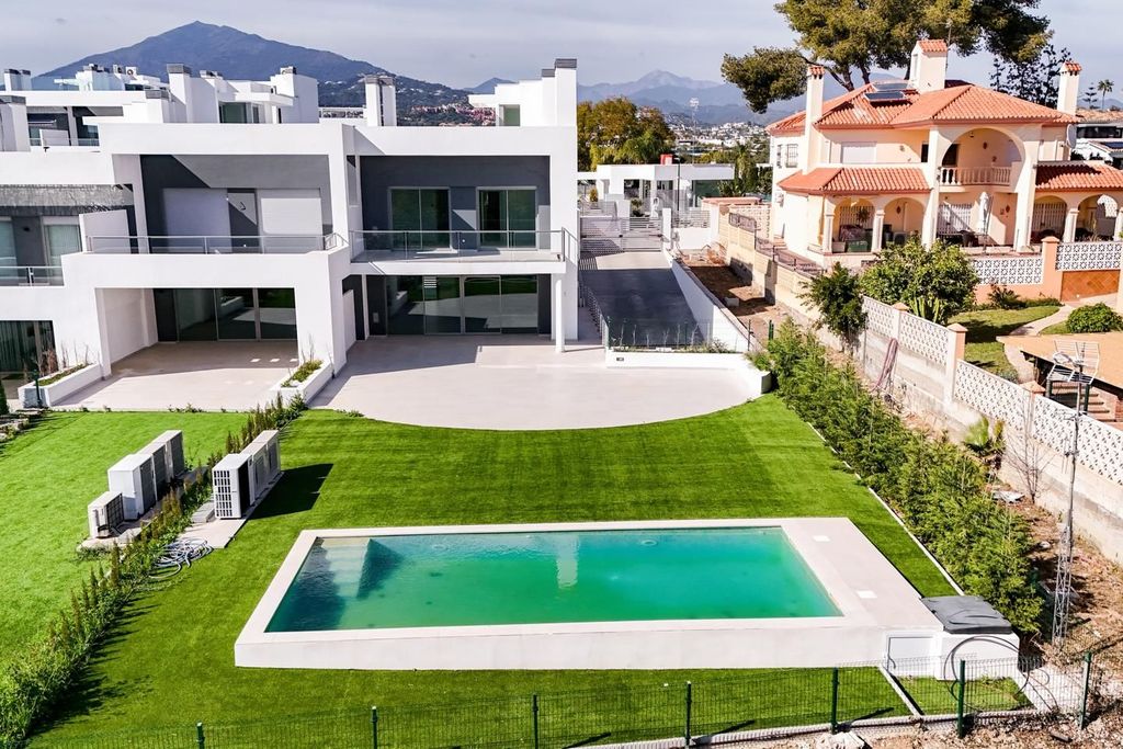 Maison de luxe à vendre à San Pedro de Alcántara, 1 325 000 €, Photo 1
