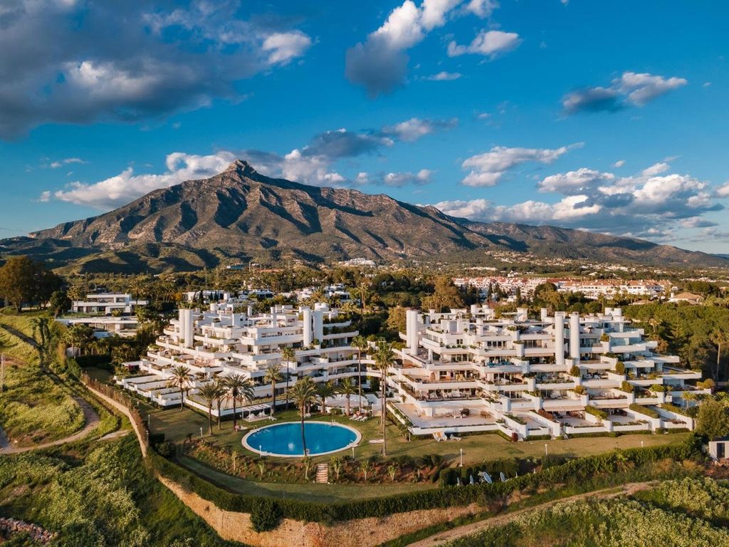 Luxury Apartment for sale in Marbella, 1 195 000 €, Photo 1