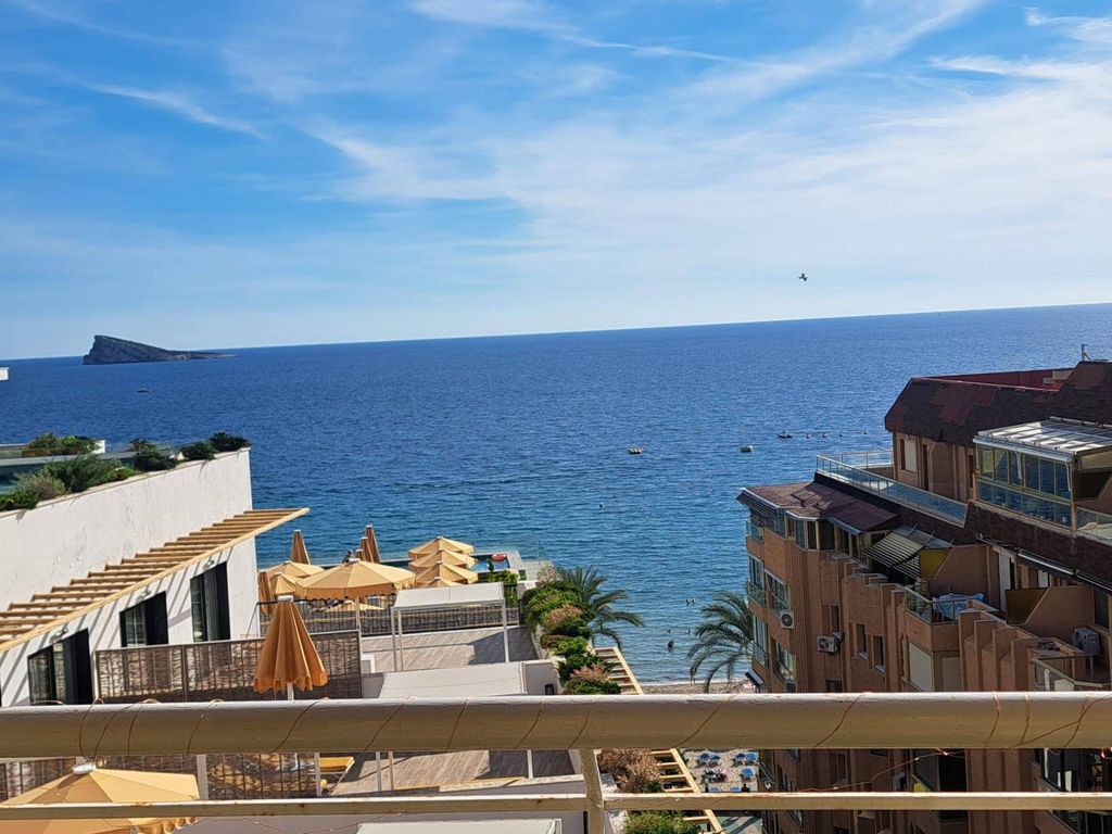 Luxury Apartment for sale in Benidorm, 525 000 €, Photo 1