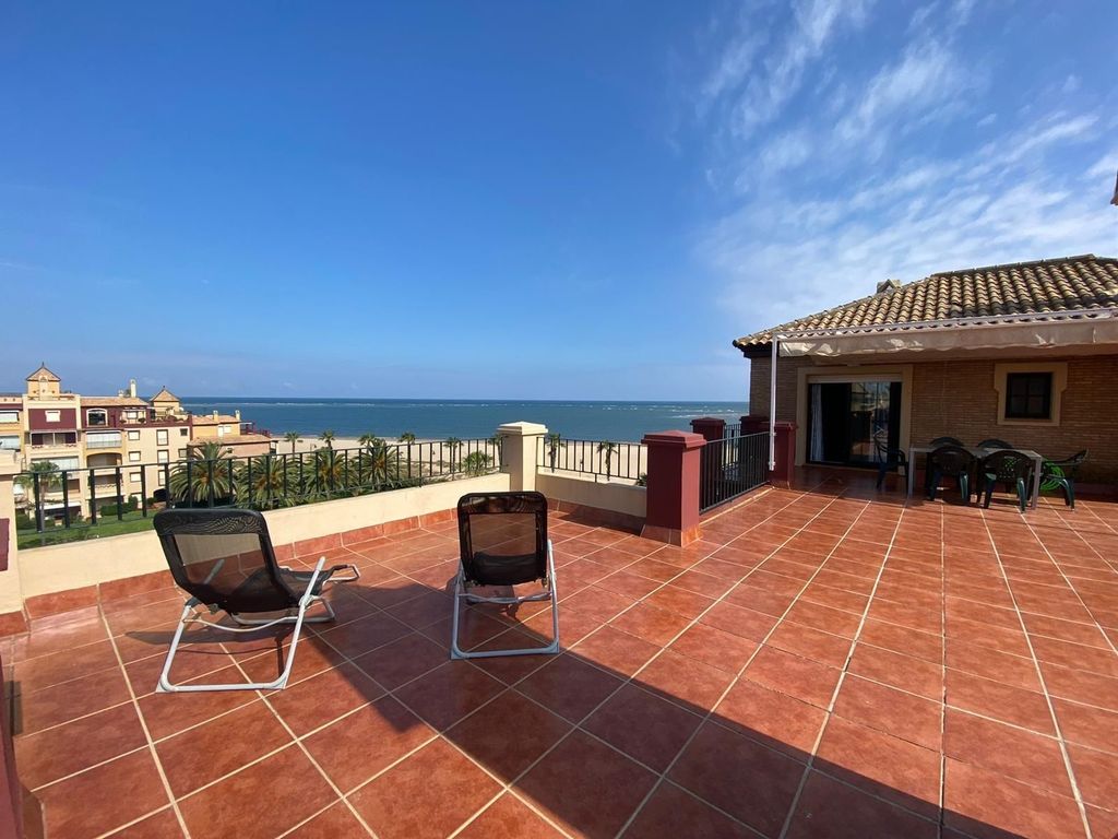 Luxury Apartment for sale in Ayamonte, 495 000 €, Photo 1