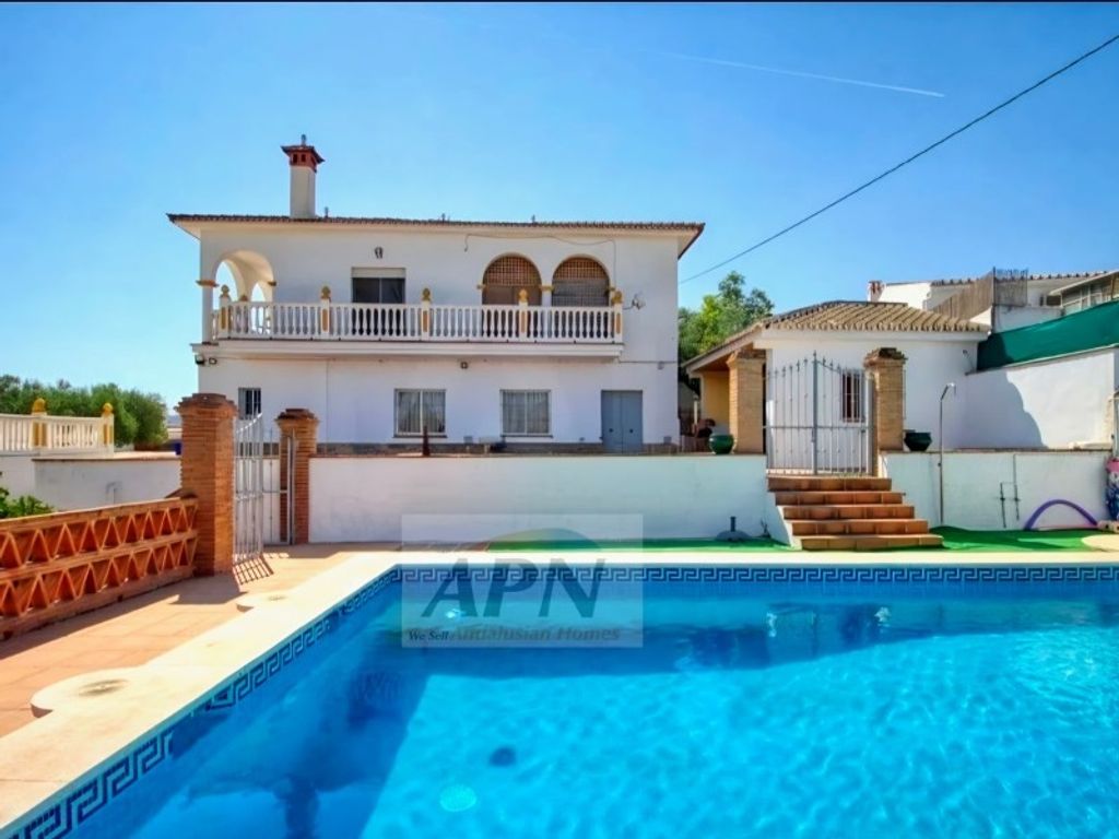 Maison de luxe à vendre à Alora, 580 000 €, Photo 1