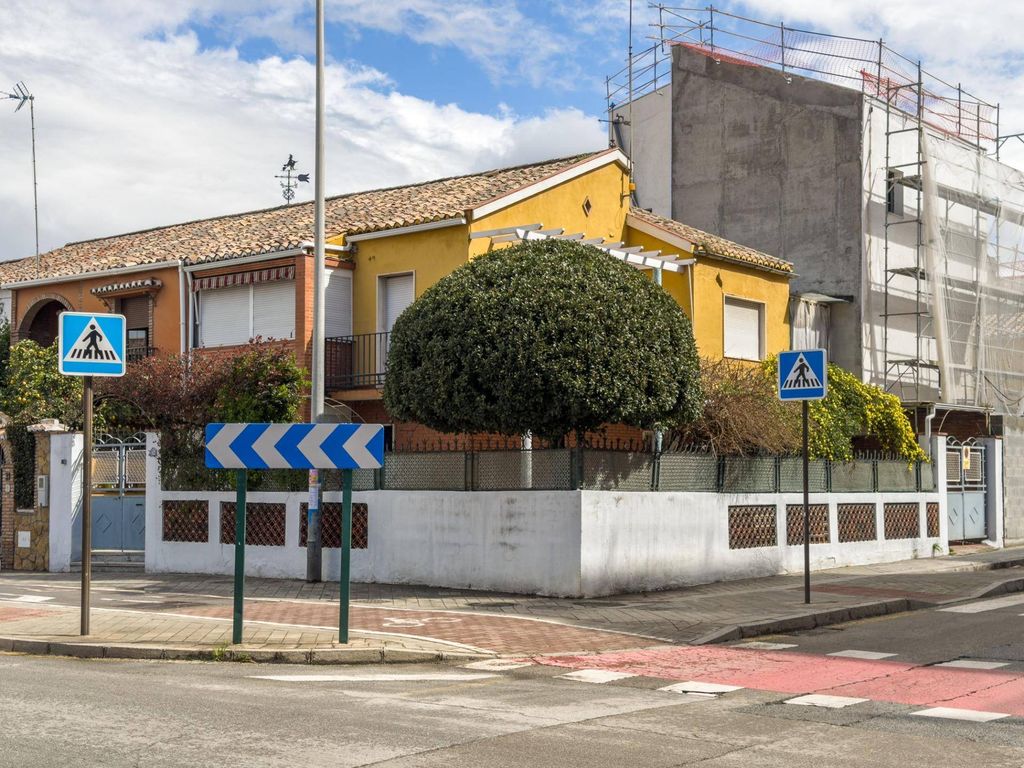 Maison de luxe à vendre à Granada, 595 000 €, Photo 1