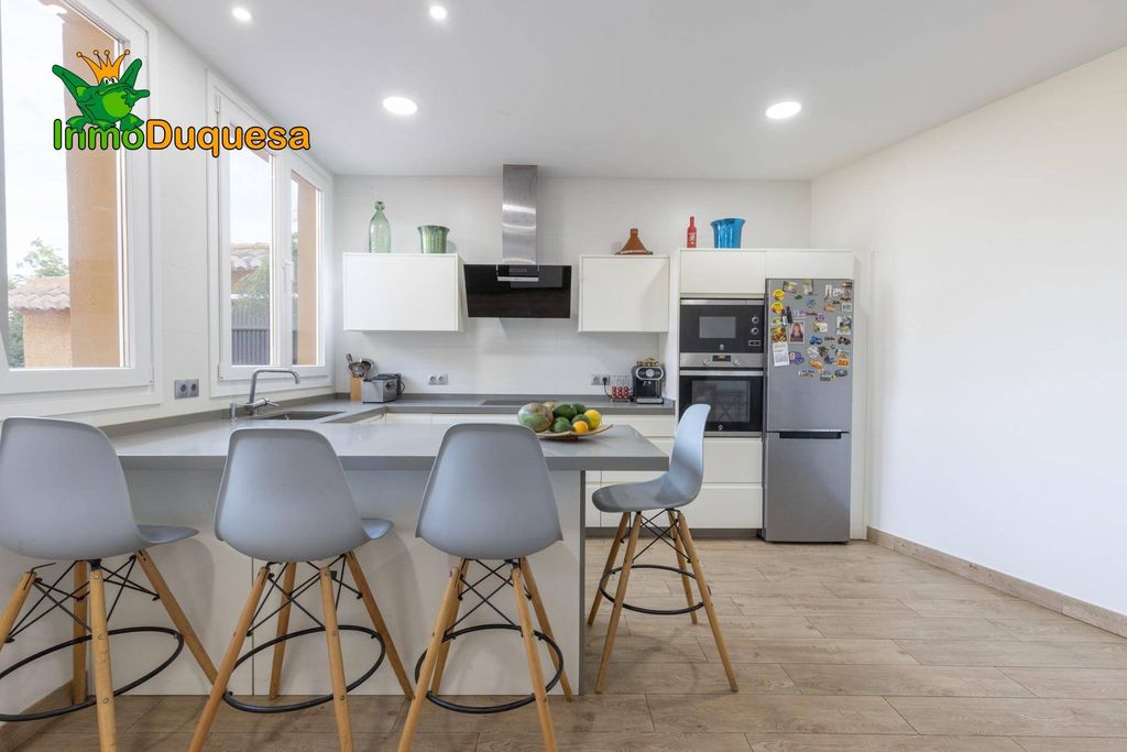 Maison de luxe à vendre à Almuñécar, 599 000 €, Photo 1