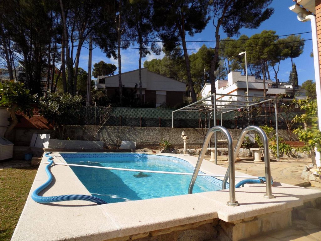Maison de luxe à vendre à Castelldefels, 1 075 000 €, Photo 3
