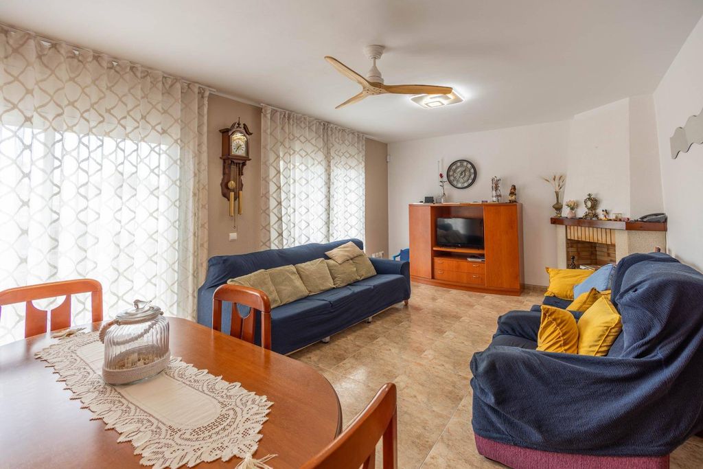 Maison de luxe à vendre à Vilanova I la Geltrú, 480 000 €, Photo 2